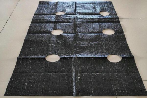 打孔防草布使用注意事項(xiàng) 第1張