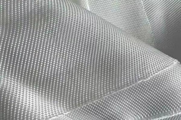 長絲機(jī)織土工布和裂膜絲的區(qū)別  第3張