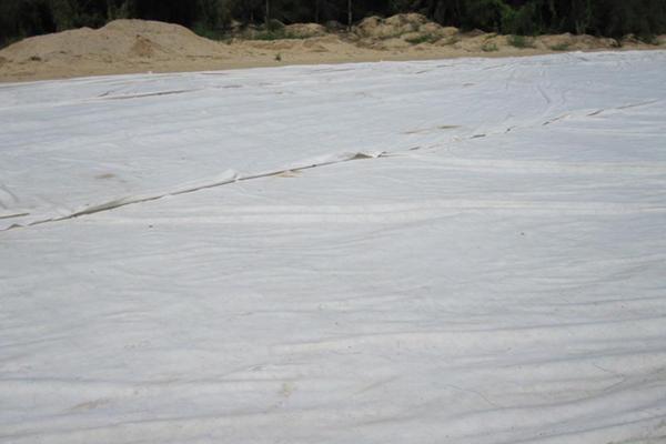 土工布上下層錯峰間距的設定 第3張